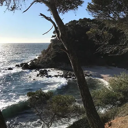 Lucienne , T2 4 Etoiles Avec Garage, Dans Les Calanques Holiday home
