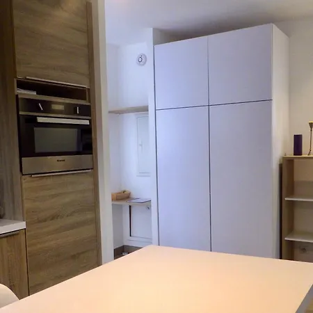 Lucienne , T2 4 Etoiles Avec Garage, Dans Les Calanques Holiday home *