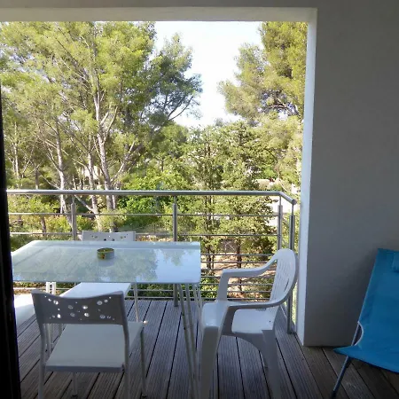 Holiday home Lucienne , T2 4 Etoiles Avec Garage, Dans Les Calanques *