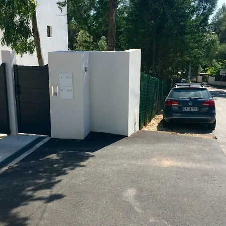 Lucienne , T2 4 Etoiles Avec Garage, Dans Les Calanques Holiday home *